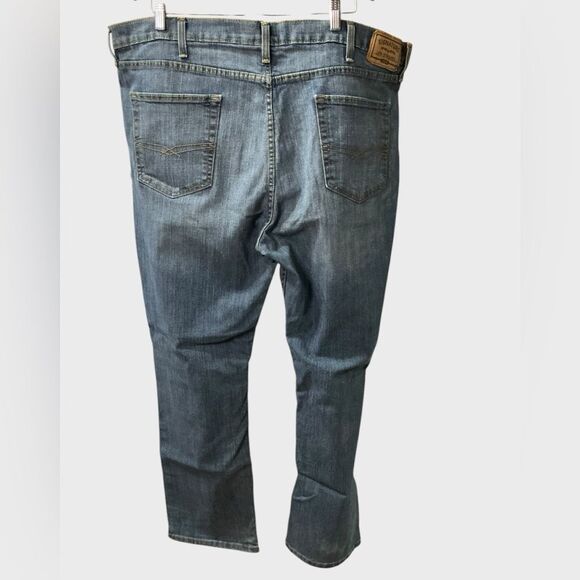 LEVI’S Signature Gold Mens Straight Jeans 44x32 - Picture 3 of 6